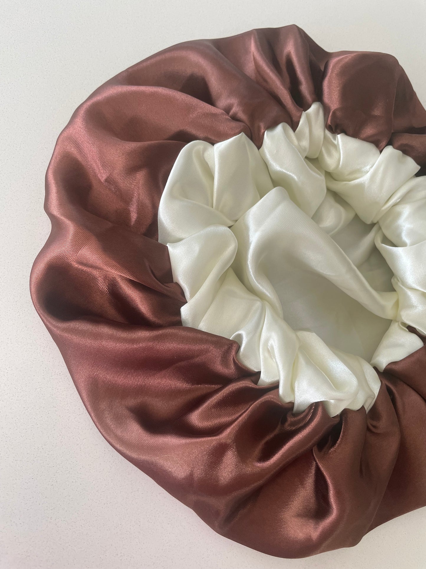 Luxury Satin Bonnet (CHOCLATE CURL)