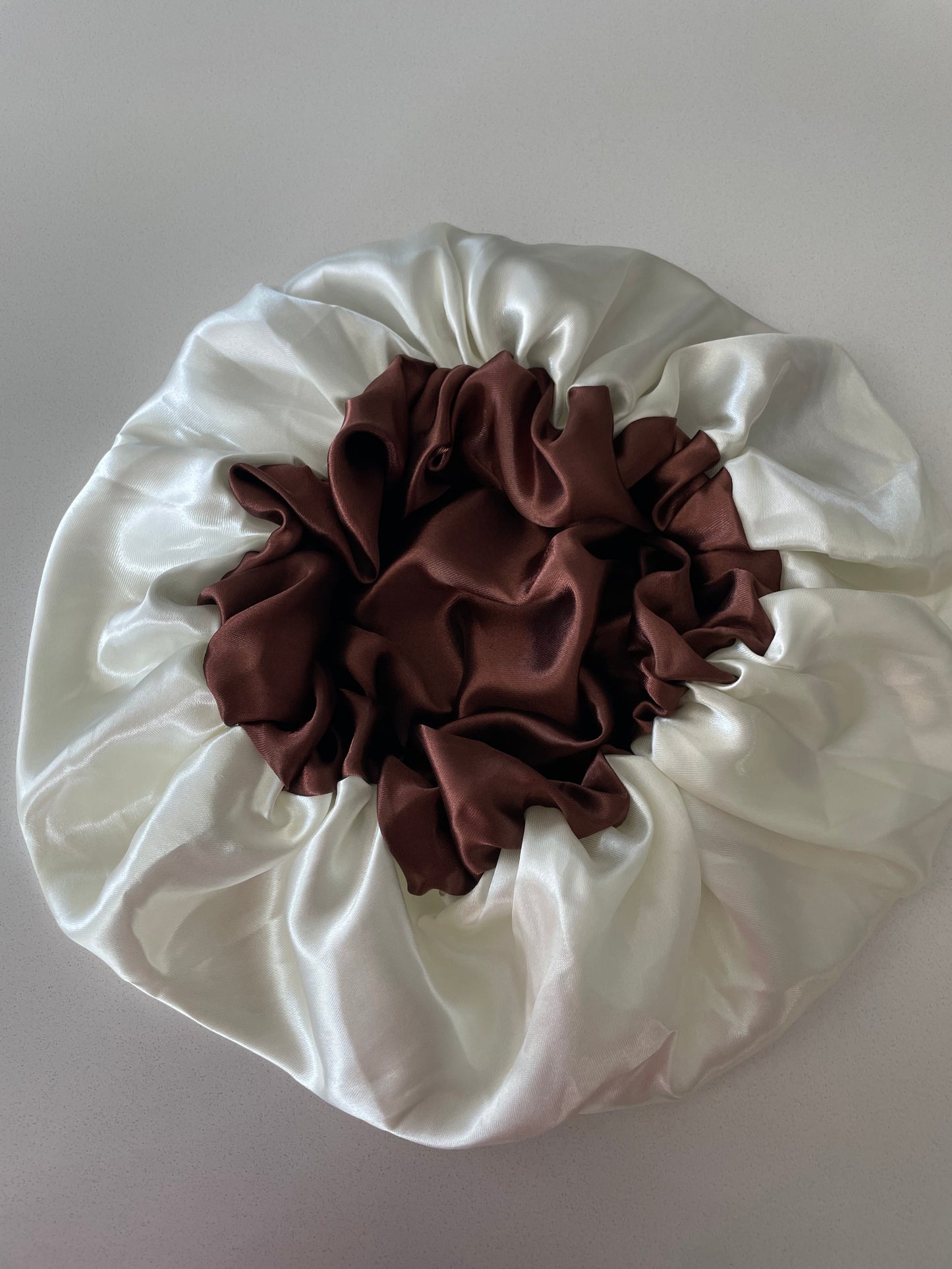 Luxury Satin Bonnet (CHOCLATE CURL)